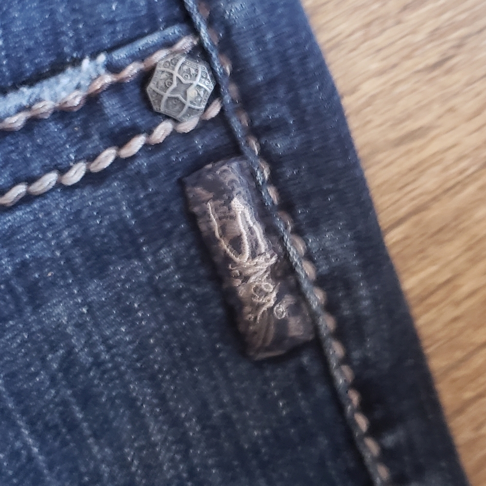 Silver Jeans - Picture 3 of 8